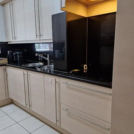 Bright, Spacious Family * Ostende